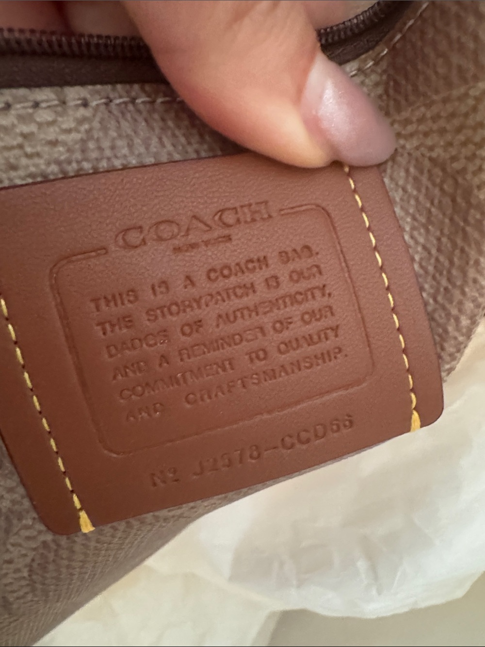 Coach Canvas Signature Large City Tote in Tan and Brown - Picture 4 of 5